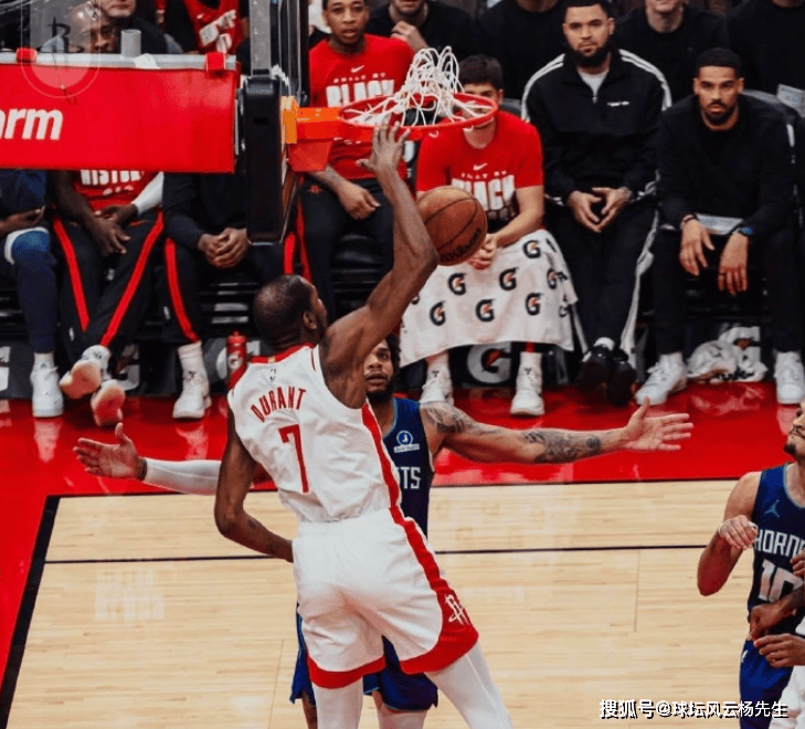 九游体育官网入口-包含转折点！夏洛特黄蜂内部沟通，NBA总决赛赛后攻防权衡，管理层满意，细节决定成败的词条